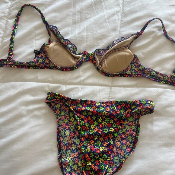 Vintage 80's/90's Floral Bikini - Picture 2 of 2